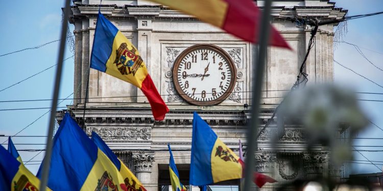 Москва призвала ЕС не вмешиваться во внутренние дела Молдавии