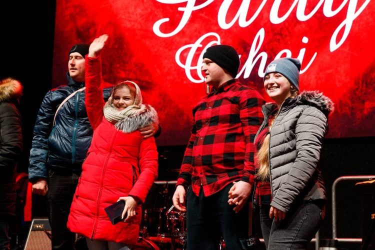 Atmosferă plină de iubire și voie bună la Orhei. Zeci de iubiți s-au reunit ca să sărbătorească Ziua Îndrăgostiţilor