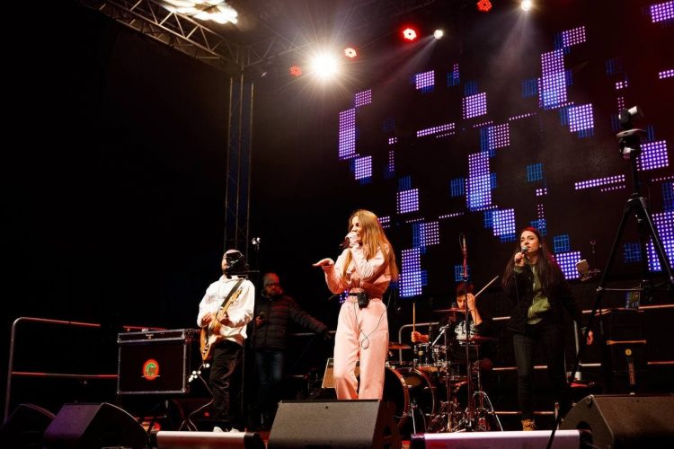 Atmosferă plină de iubire și voie bună la Orhei. Zeci de iubiți s-au reunit ca să sărbătorească Ziua Îndrăgostiţilor