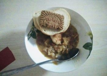 Situație șocantă la cantina Liceului Sportiv din Capitală: Veselă este, dar nu are cine o spăla