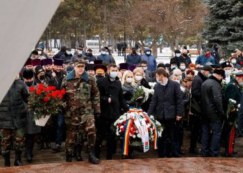 Deputații Platformei „Pentru Moldova” și cei ai Partidului „ȘOR” au cinstit memoria soldaților afgani | VIDEO