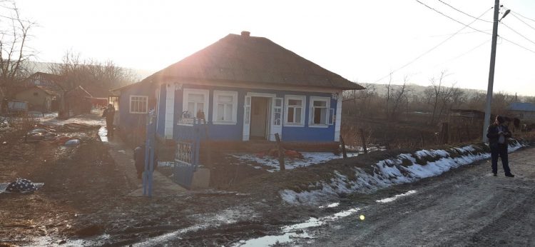 Detalii despre incendiul de la Drochia, în care a ars de viu un copil. Verișorul său s-a ales cu arsuri în timp ce încerca să stingă flăcările