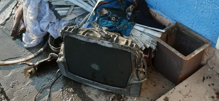 Detalii despre incendiul de la Drochia, în care a ars de viu un copil. Verișorul său s-a ales cu arsuri în timp ce încerca să stingă flăcările