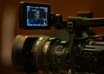 Magistrații urmează să se pronunţe în cazul Navalnîi. Poliţia rusă a început să aresteze persoane care s-au adunat în faţa tribunalului