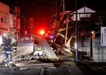 Землетрясение в Японии: пострадавших уже более 120 человек