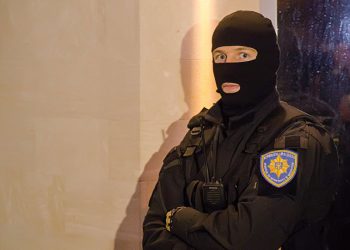 Directorul adjunct de la Penitenciare ar fi fost reținut de SIS