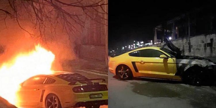 Un Ford Mustang a ars în centrul capitalei