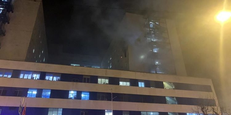 В Испании пациент с COVID-19 устроил пожар в больнице