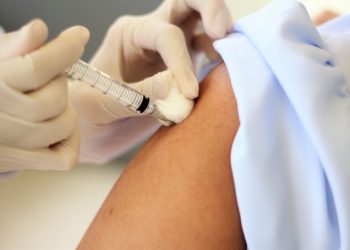 Câți moldoveni vor fi imunizați, după primirea primelor doze de vaccin anti-COVID-19