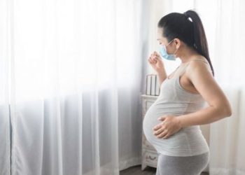 Este sau nu necesar testul COVID-19 la internarea în maternitățile din Moldova