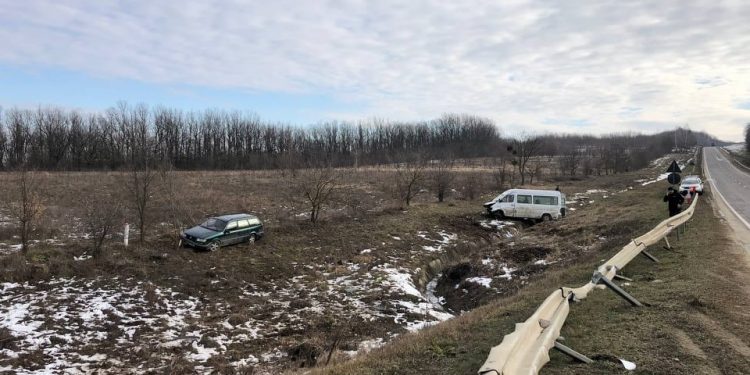 Accident pe traseul Chișinău-Leușeni: Doi minori, transportați la spital | VIDEO