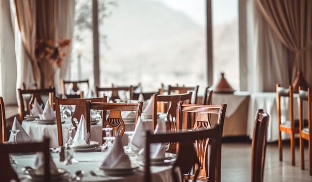 Представители HoReCa: Новые «антиковидные» ограничения приведут к банкротству