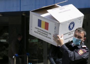 Cele 13 camioane cu asistență umanitară din România, întâmpinate în PMAN. Ce conține lotul donat | VIDEO