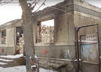 A rămas cu trei copii în stradă, fără acte și lucruri personale: PP «ȘOR» a oferit ajutor financiar unei familii din raionul Orhei a cărei casă a ars | VIDEO