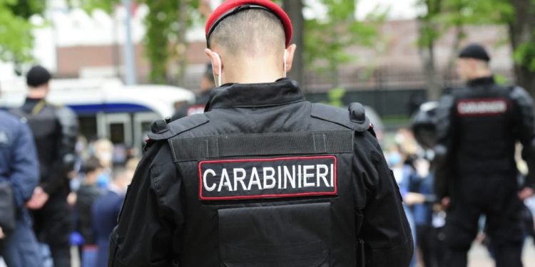 Drochia: Carabinier, bătut în plină stradă de necunoscuți. A ajuns la spital după o lovitură dură în cap