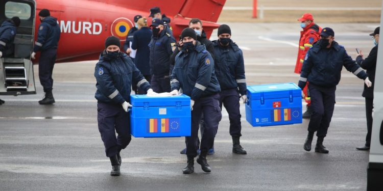 Circa 9.000 de lucrători medicali vor fi vaccinați din primul lot de ser. 10% din donație va merge în stânga Nistrului