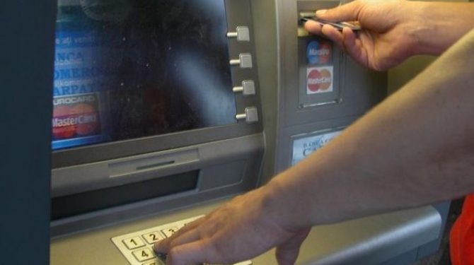 Directorul adjunct al ANP, reținut în dosarul fraudelor cu carduri bancare. Un colonel de justiție, vizat în schema de escrocherie | VIDEO