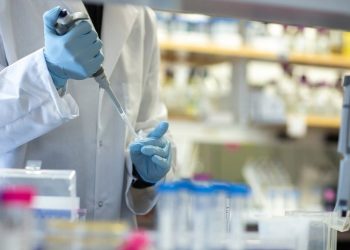 COVID-19: Încă 507 de cazuri noi, 20 de oameni au decedat