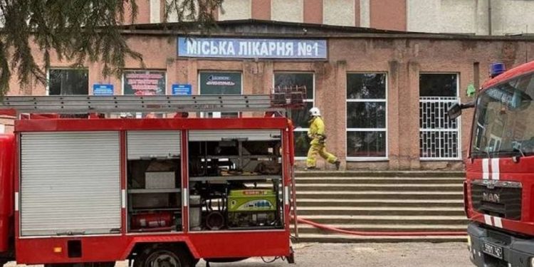 В больнице Черновцов произошел взрыв, есть жертвы | VIDEO