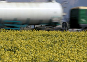 Poliția americană caută o cisternă în care ar fi 80 de persoane care au sunat și au spus în spaniolă că rămân fără aer