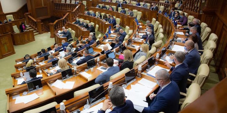 Prima ședință a Parlamentului din această sesiune: Subiectele discutate și inițiativele votate | VIDEO