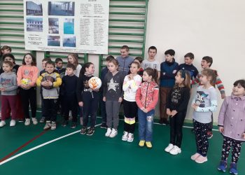 Sala de sport a gimnaziului din satul Ivancea a prins culoare, datorită echipei lui Ilan Șor | VIDEO