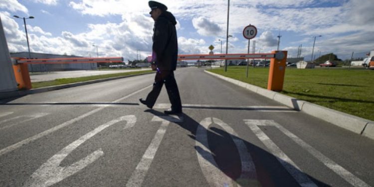 Peste 100 de ucraineni și moldoveni cu acte false au fost reținuți la frontiera poloneză