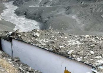 Сошедший ледник убил десятки человек в Индии