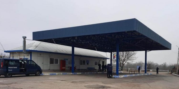 Punctul de trecere a frontierei Vulcăneşti-Vinogradovka îşi reia activitatea