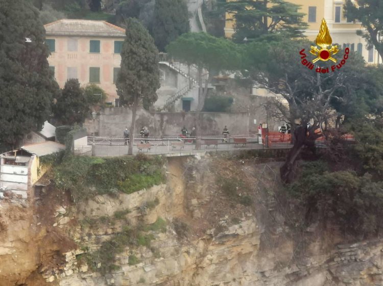 Imagini teribile în Italia: 200 de sicrie au ajuns în mare