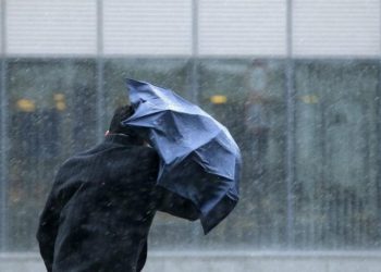Alertă meteo: Cod Galben de ploi, lapoviță și vânt puternic 3 zile