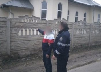 Zece biserici, jefuite timp de o lună. Un bărbat din Strășeni fura din biserici bani și mâncare | VIDEO