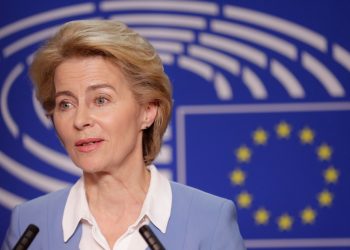 Глава Еврокомиссии: Ситуация с COVID ухудшается