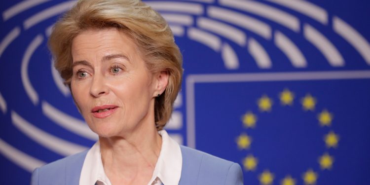 Глава Еврокомиссии: Ситуация с COVID ухудшается