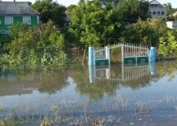 Guvernul a alocat peste 5 milioane de lei pentru 10 sate afectate de ploi