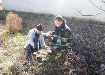 В Кишиневе спасатели пришли на помощь пожилому мужчине, который упал в канализационный люк | VIDEO