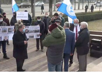 Federația Sindicală a Feroviarilor, la protest în fața Parlamentului. Oamenii cer să fie salarizați