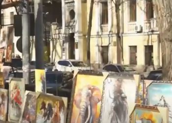 «Vânzările au scăzut drastic». Pictorii din capitală spun că au fost dați uitării de municipalitate și încearcă singuri să supraviețuiască | VIDEO