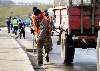 Оргеев успешно держит марку самого чистого города в стране: Сотни муниципальных работников моют и дезинфицируют улицы города | VIDEO
