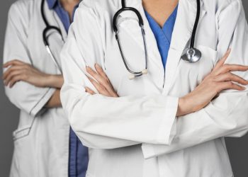 «Мы всегда придем на помощь». Женщины-врачи из районной больницы Оргеева даже в праздничный день на дежурстве | VIDEO