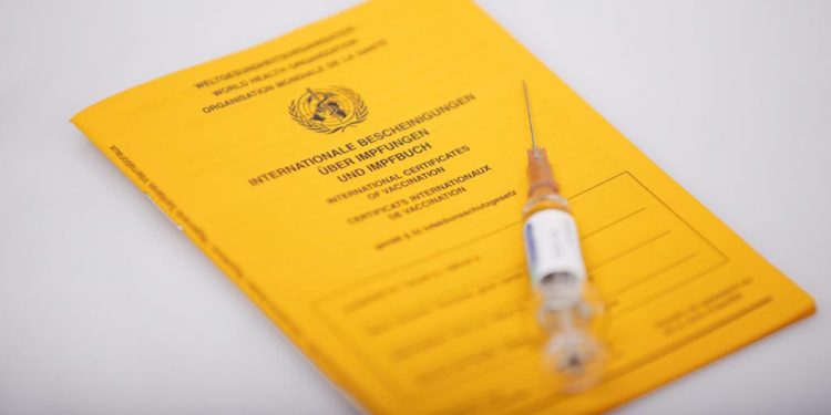 ВОЗ: Поддерживаем электронную сертификацию вакцинации от коронавируса