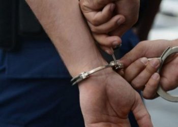 Șase bărbați, printre care și un avocat, au fost reținuți, fiind bănuiți de punerea în circulație a drogurilor | VIDEO