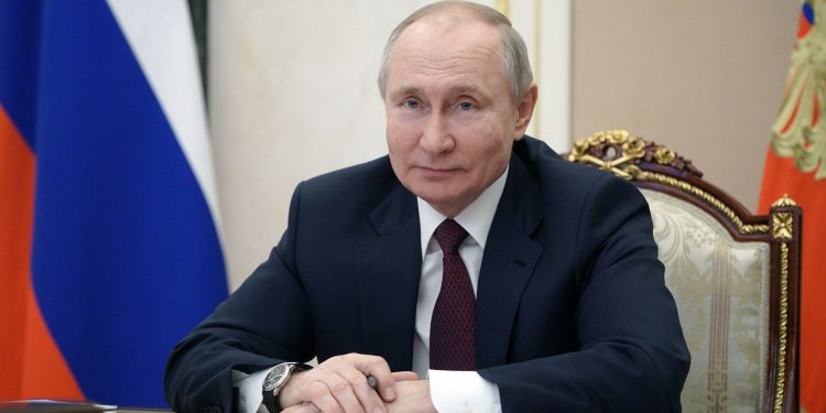 Путин привился от коронавируса