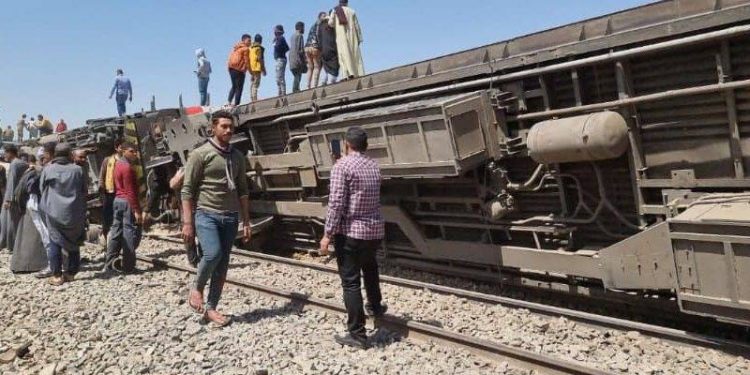 Названа причина смертельного столкновения поездов в Египте
