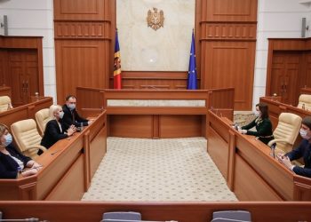 Reprezentanții partidelor parlamentare sunt chemați la discuții. Declarațiile după consultările cu Maia Sandu | VIDEO