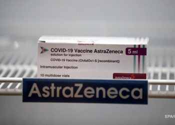 Германия, Франция и Италия останавливают использование вакцины AstraZeneca