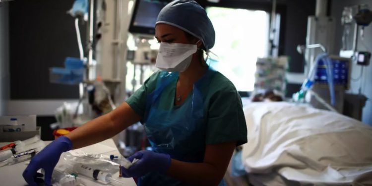 COVID-19: Alte 1060 cazuri noi și 31 de decese. Sistemul medical a mai pierdut trei eroi în halat alb | VIDEO