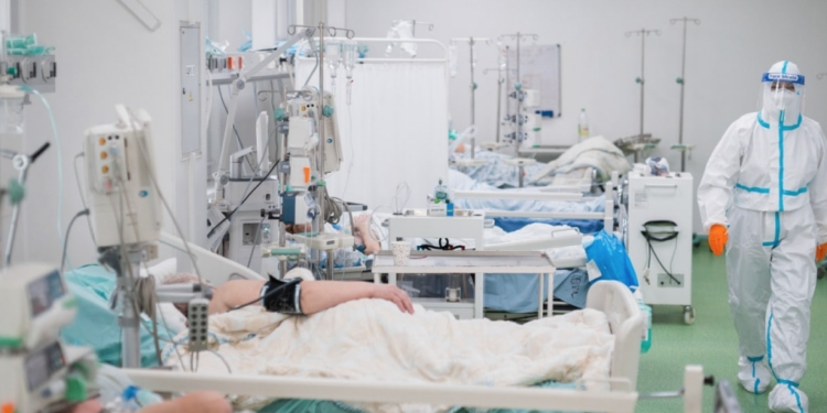 COVID-19: Încă 1621 de cazuri noi și 32 de decese, printre care și un medic | VIDEO
