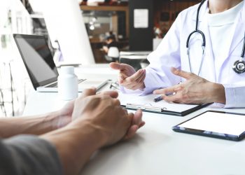 A început campania de imunizare împotriva COVID-19 în rândul medicii de familie. Au fost repartizate 18 mii de doze de vaccin | VIDEO