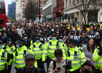 Mii de oameni au protestat sâmbătă împotriva restricțiilor anti-Covid în mai multe state europene | FOTO